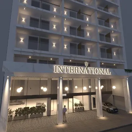 International 4*